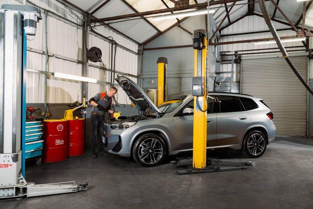 Oil change on a Mercedes in Leicester