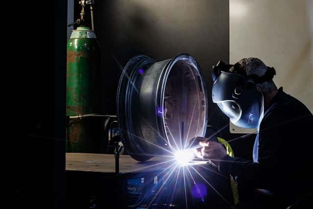 auto-welding-leicster